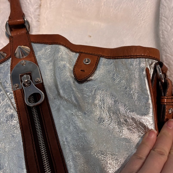 ALEXANDER MCQUEEN
Manta leather satchel / tote - Picture 4 of 7